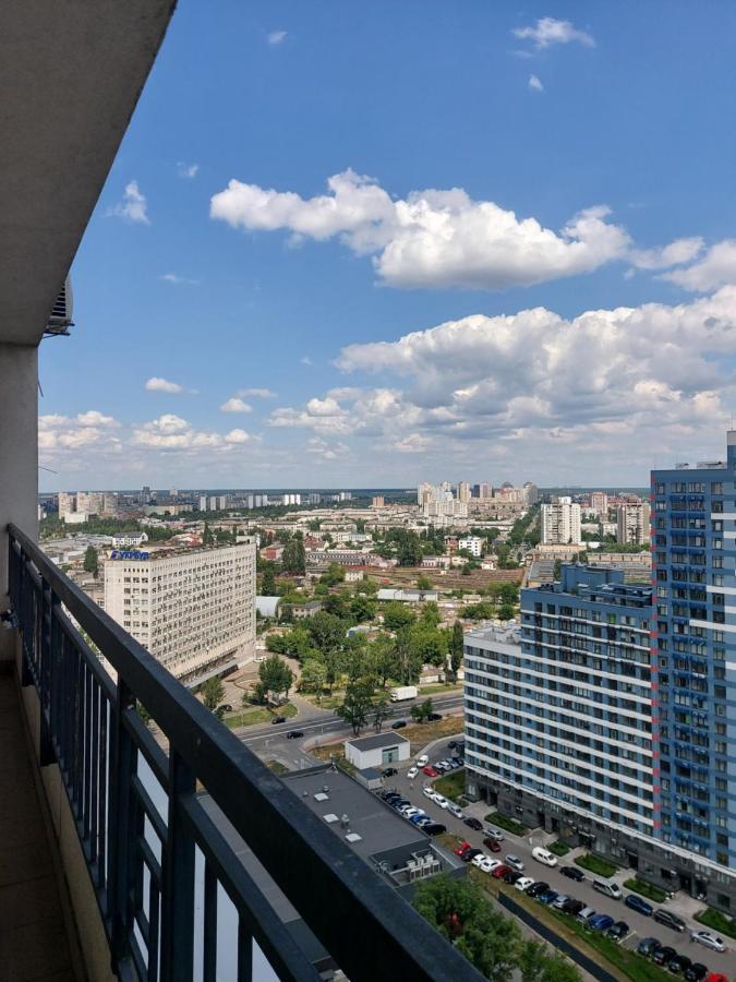 Видові 1К-2К Апартаменти 11,15, 23 Поверхи Kiev Buitenkant foto
