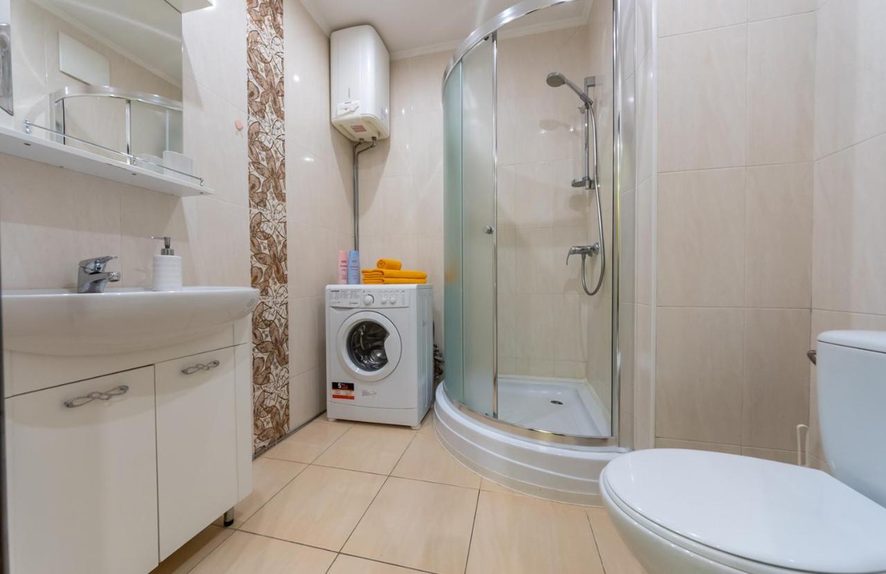 Видові 1К-2К Апартаменти 11,15, 23 Поверхи Kiev Buitenkant foto